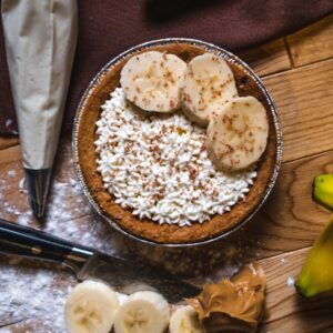 Peanut Butter Banana Mini Pie